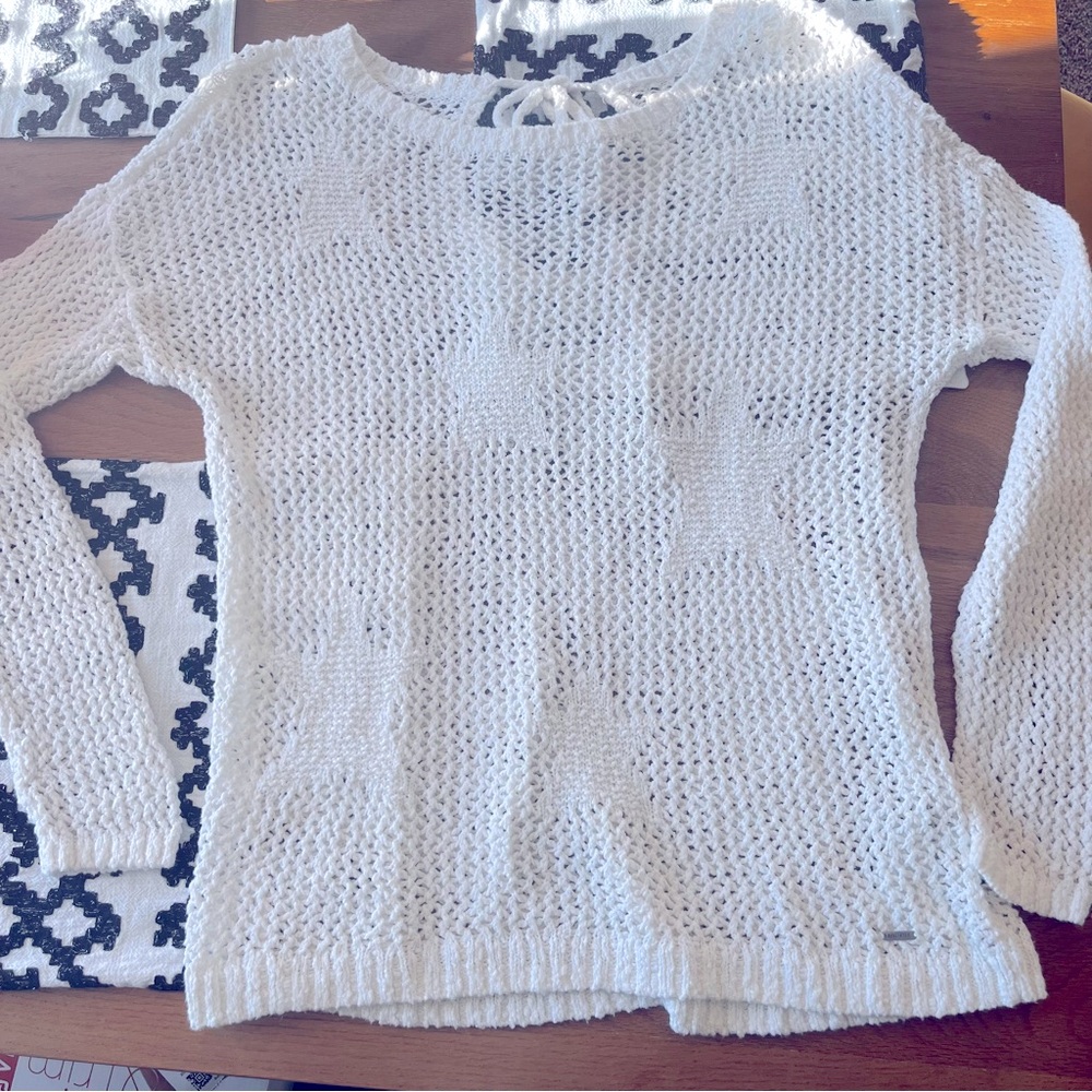 Hollister White Sweater Chunky Knit Star Pattern Bikini coverup Large
